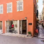 Queen Apartment, In The Heart Of Corfu Historical Old Town Center!