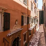 Queen Apartment, In The Heart Of Corfu Historical Old Town Center!